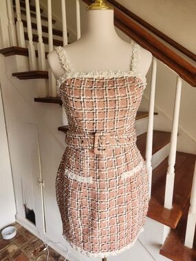 Textured Pink Tweed Sleeveless Belted Dress